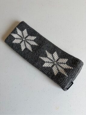 Varma Iceland Knitted Wool Headband Gray and White Snowflake Pattern